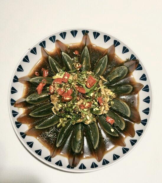 尖椒皮蛋的做法