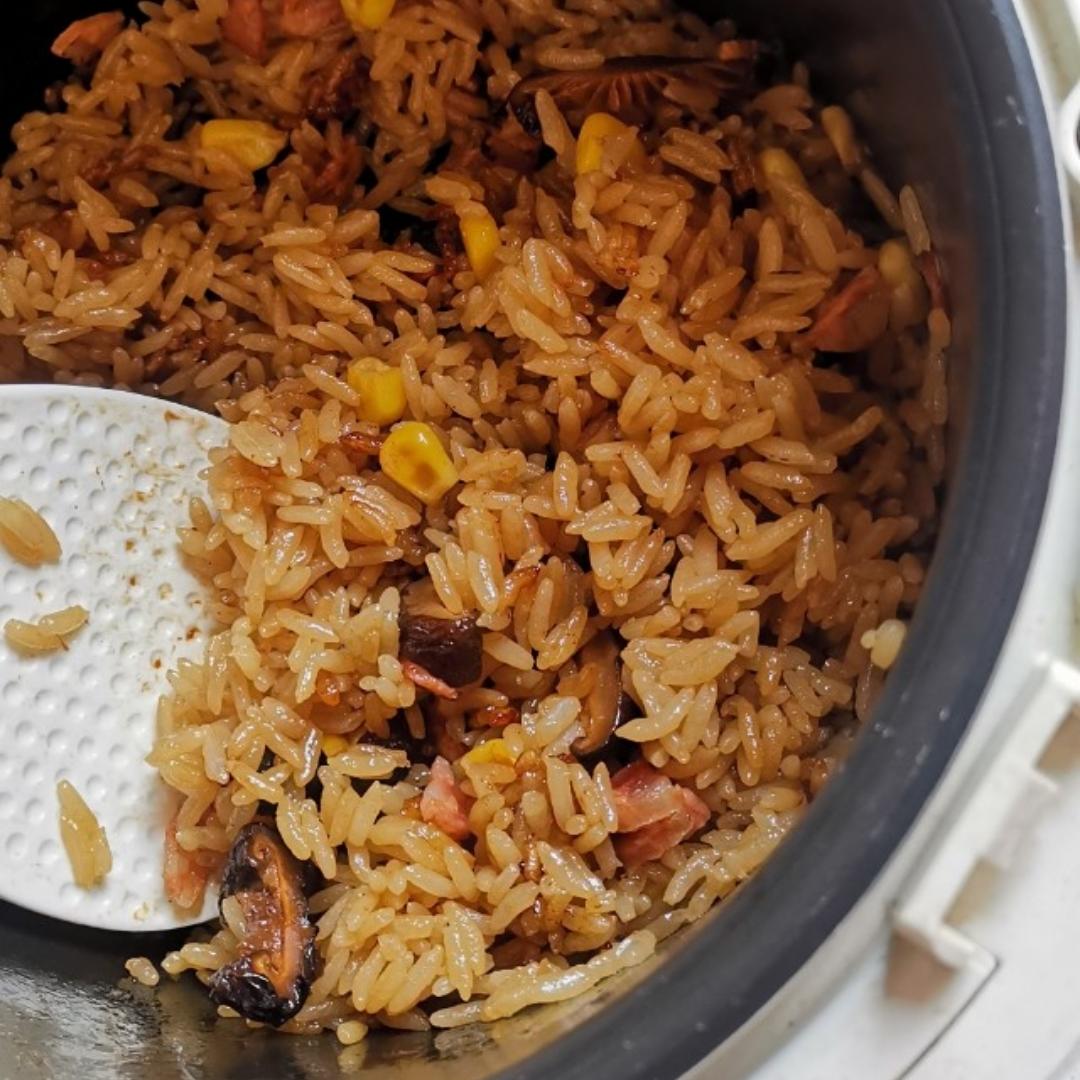 香菇腊肠焖饭
