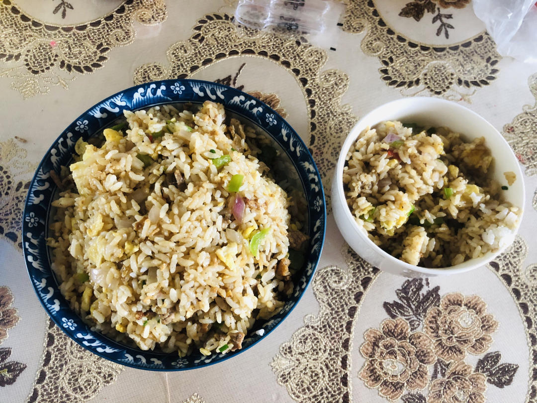 黑胡椒牛肉蛋炒饭，黑胡椒控，牛肉控，米饭控的看过来