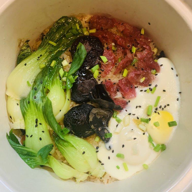 香菇腊肠煲仔饭（电饭煲）