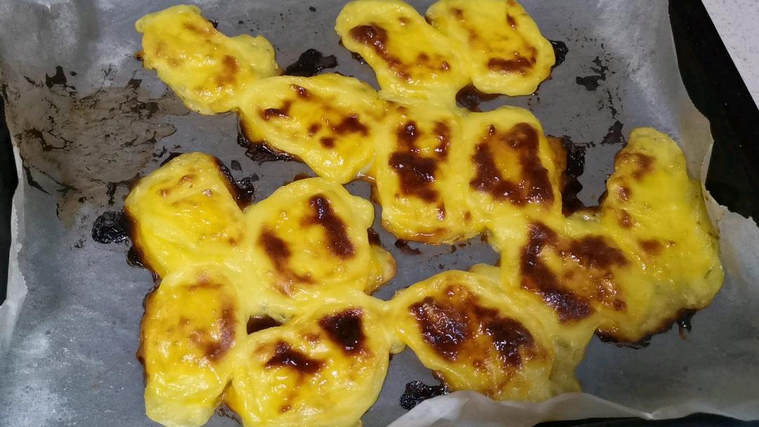 外焦里嫩的烤牛奶块‼️奶香浓郁‼️一口就上瘾