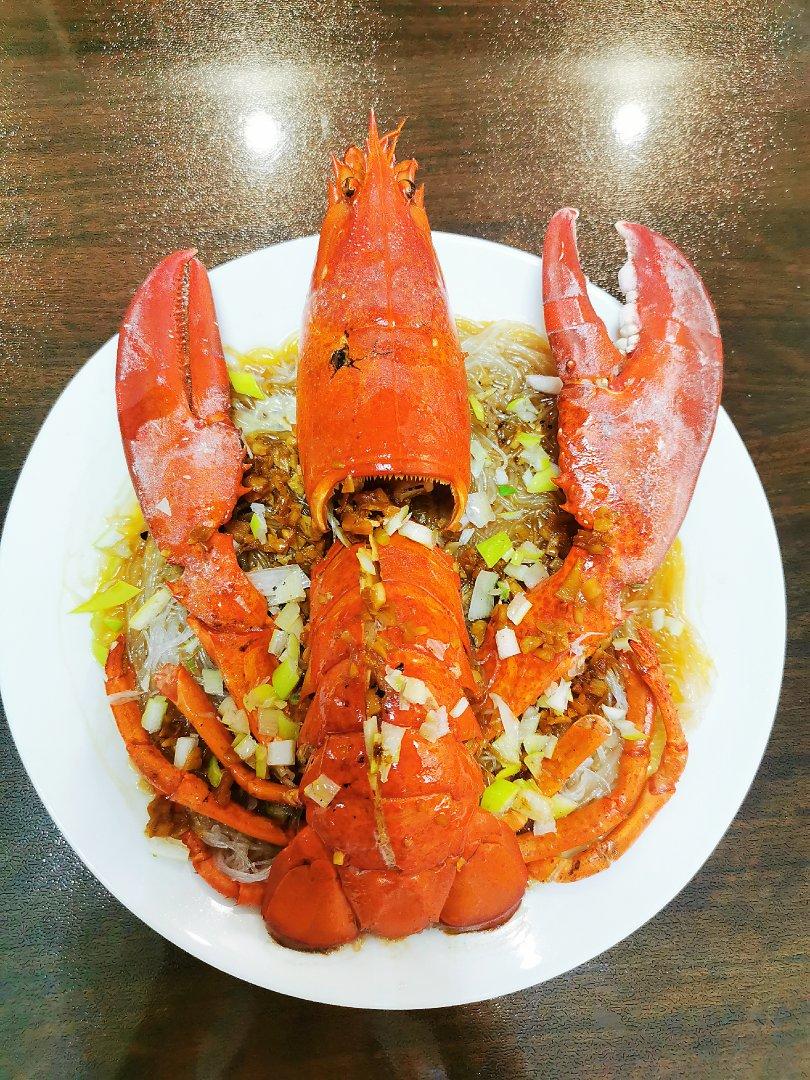 嘉児y做的最美年夜饭—红红火火过大年蒜蓉粉丝蒸大龙虾