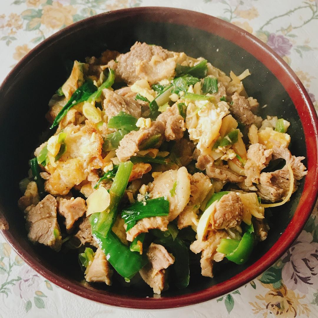 拆骨肉焖荷包蛋