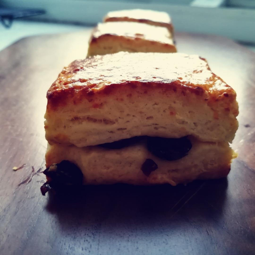 【视频】3分钟 奶油司康Scone(可能是世界上最快手的司康) 消耗淡奶油～