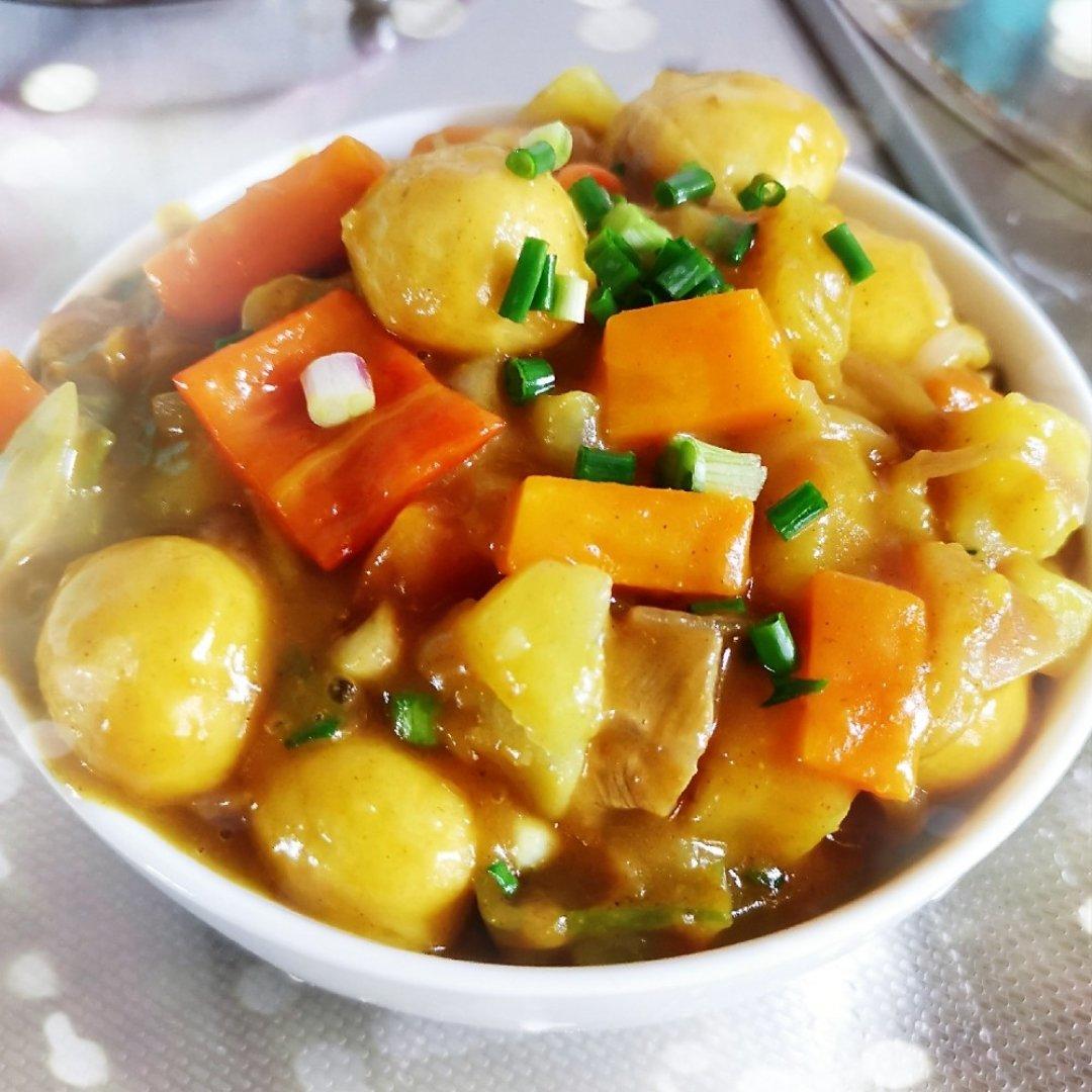 鱼蛋土豆咖喱拌饭