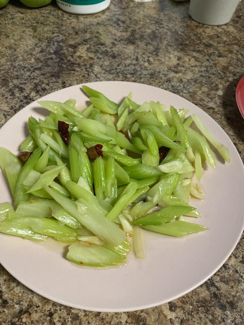 素炒芹菜
