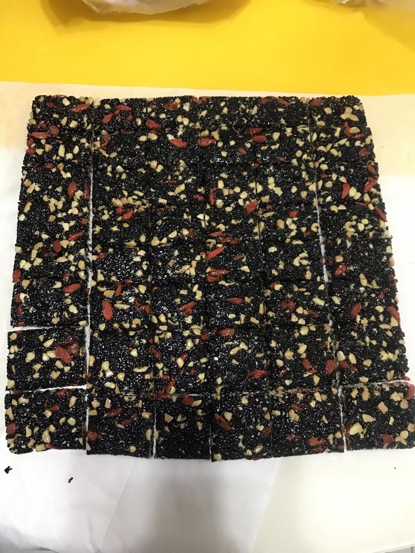 《Tinrry+》芝麻酥糖