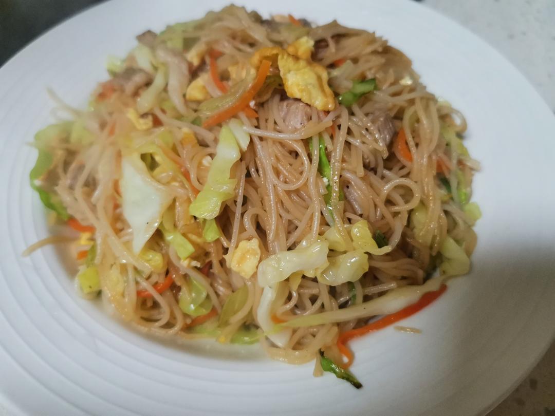 大牌档炒米粉