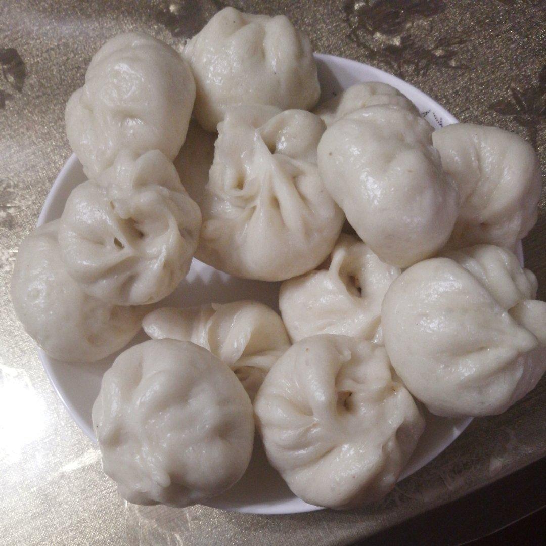 西坡苗子做的素卷心菜包子