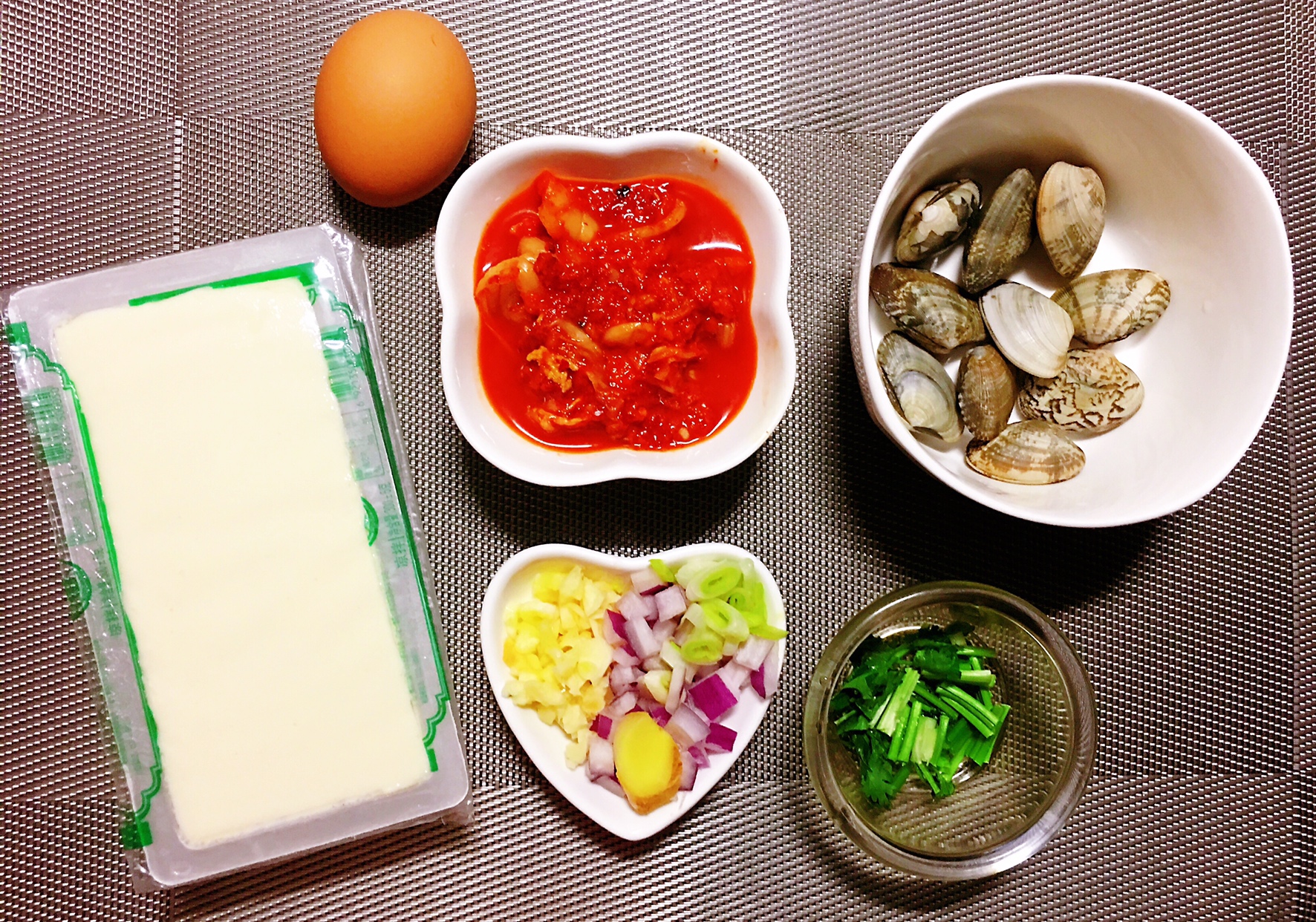 韩式辣豆腐汤的做法 步骤1