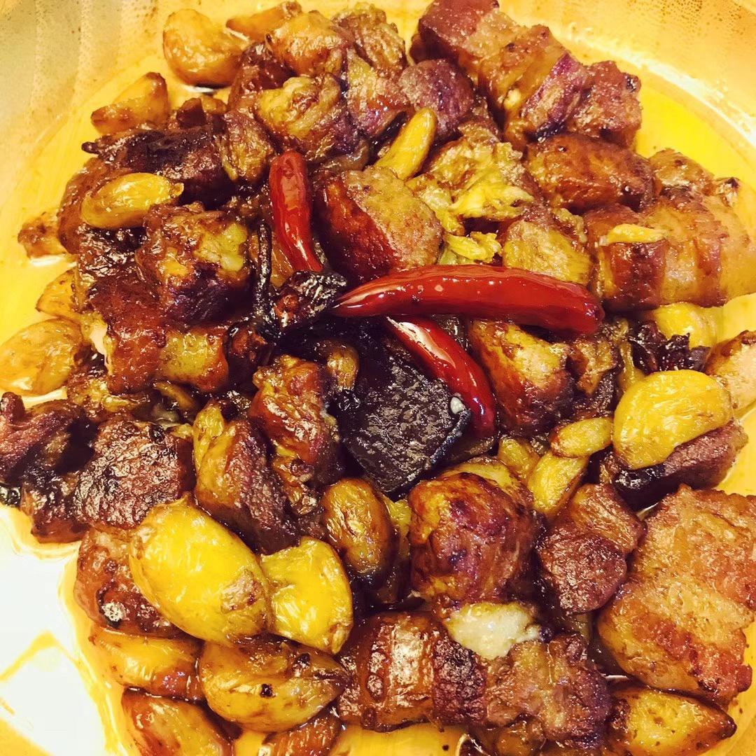 快手金蒜红烧肉