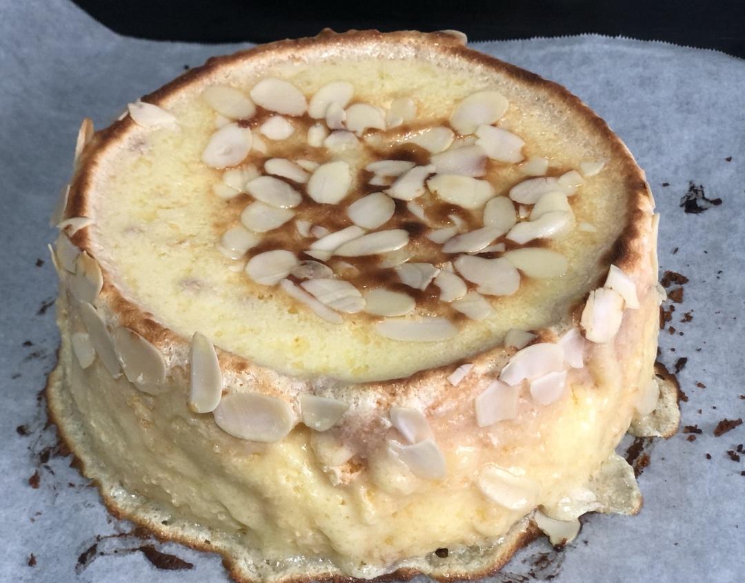 双重芝士岩烧蜂蜜蛋糕 | 岩烧酱+乳酪戚风,完胜岩烧乳酪吐司!