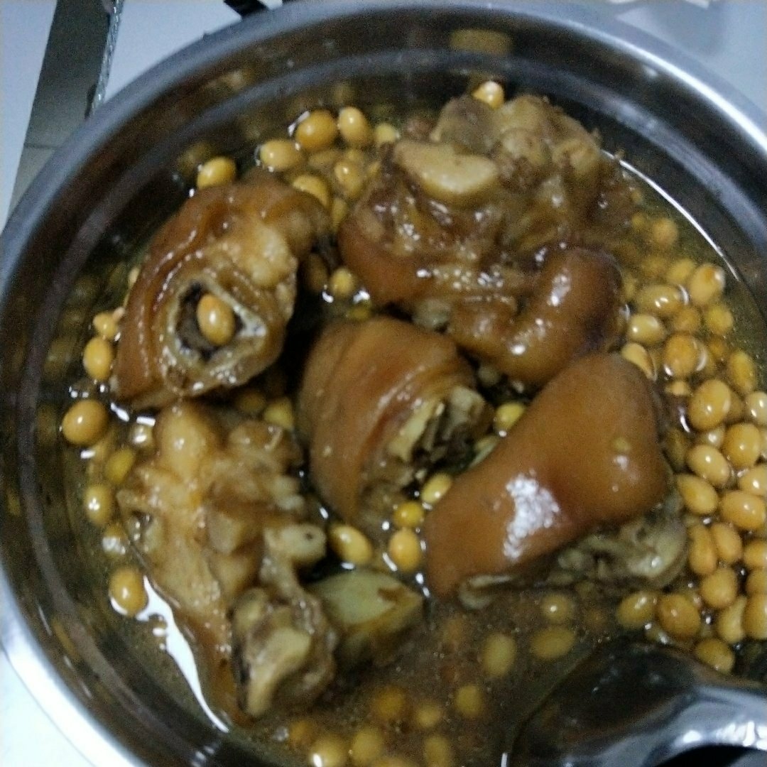 猪蹄焖黄豆（砂锅版）