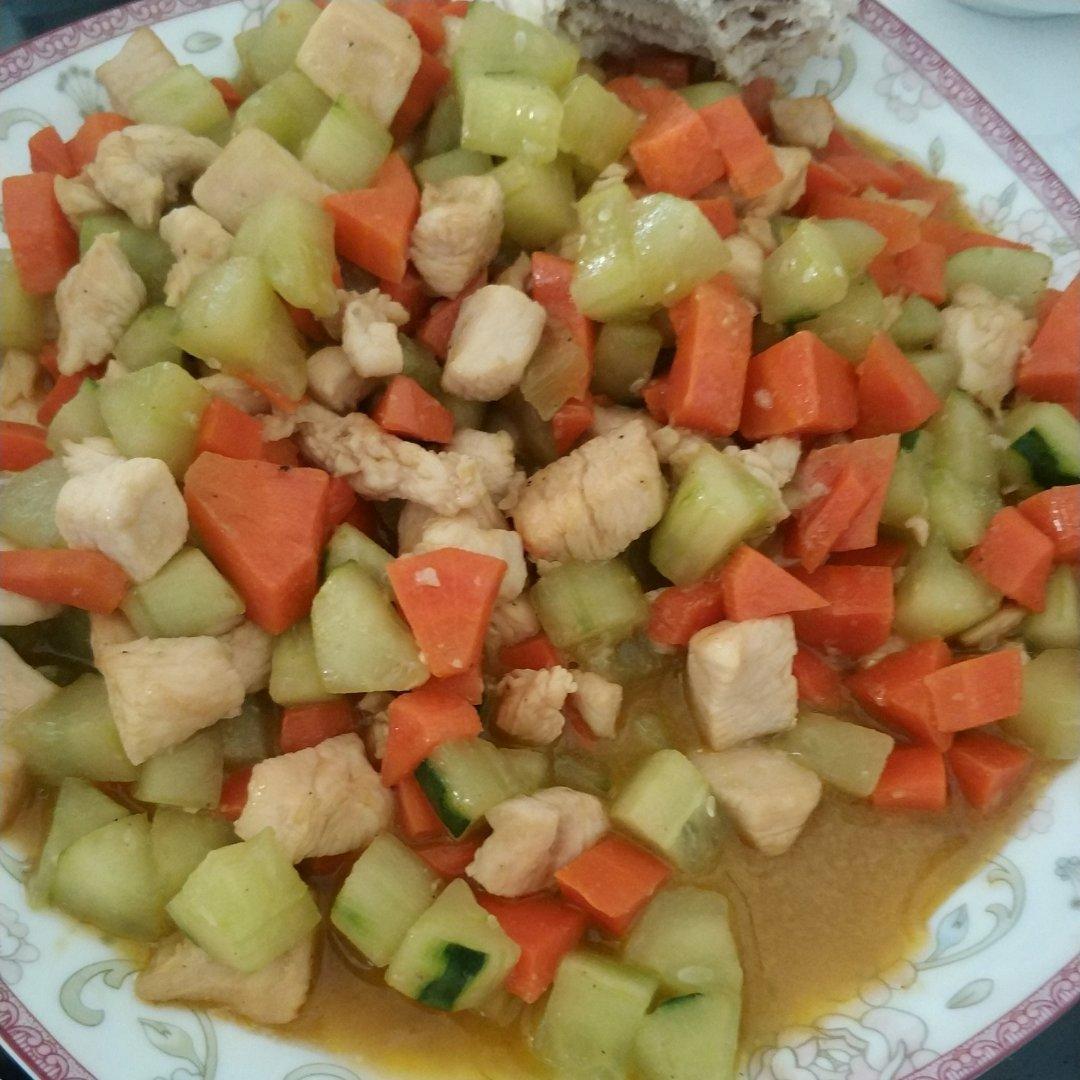 胡萝卜黄瓜鸡胸肉