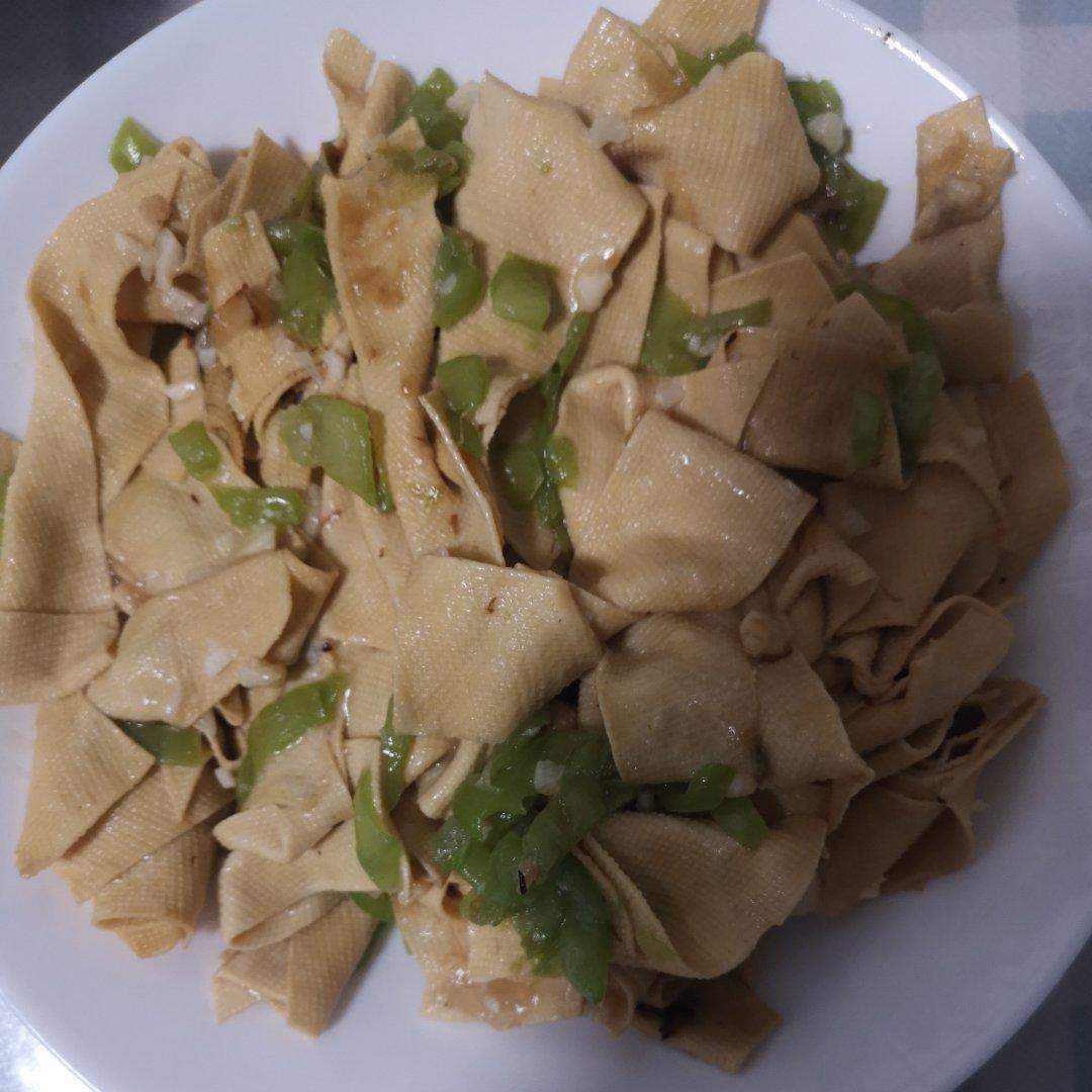 东北家常菜－尖椒豆腐皮