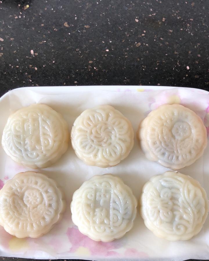 冰皮奶黄月饼