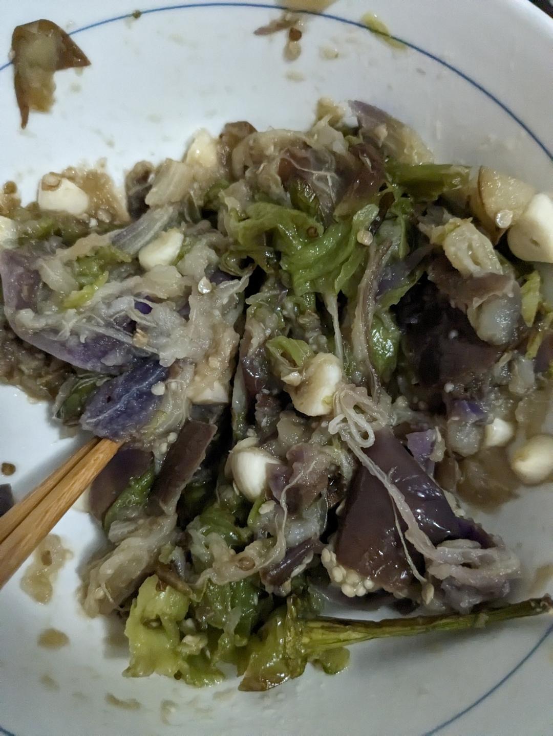 擂辣椒皮蛋茄子