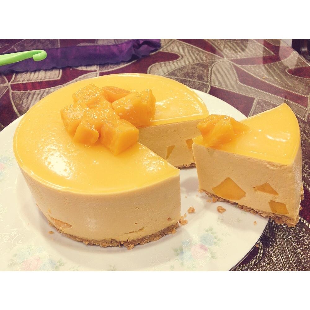 酪酪伊做的芒果慕斯蛋糕
