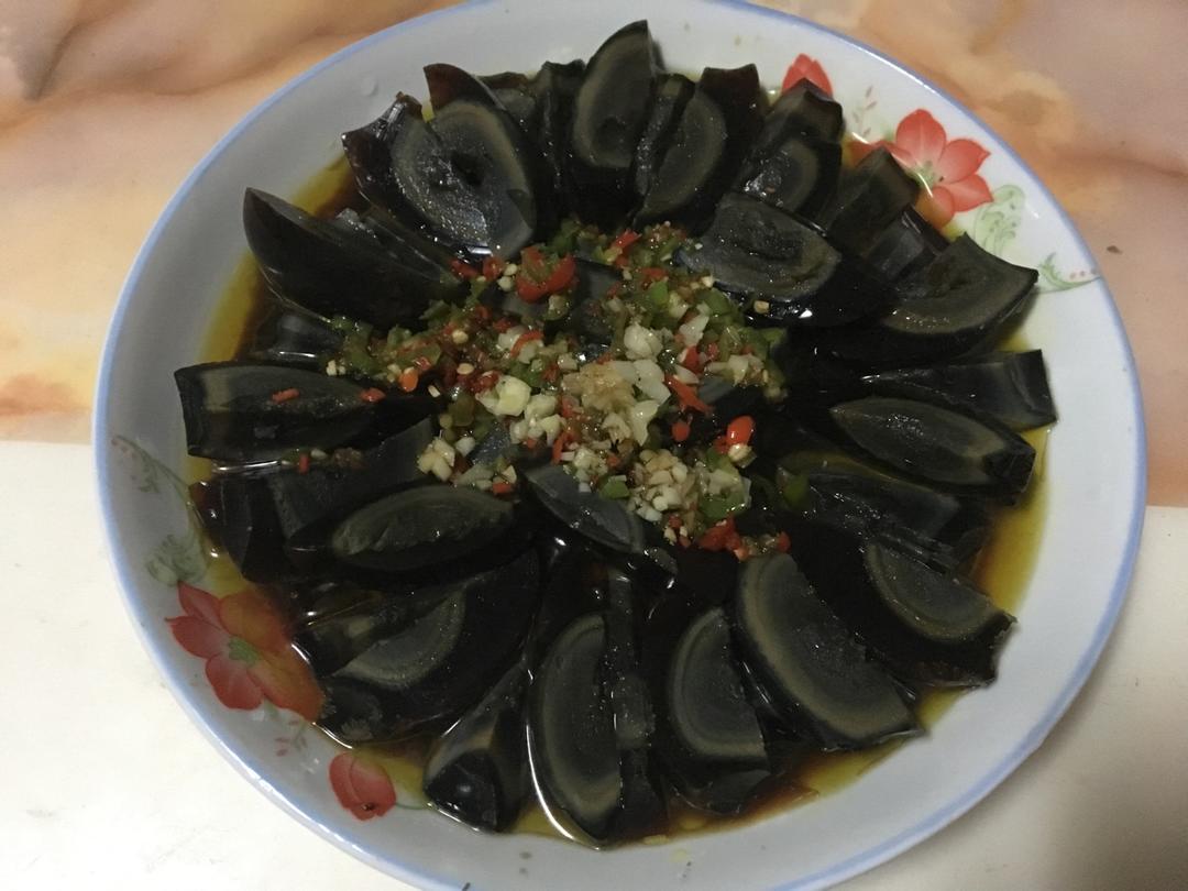 凉拌皮蛋