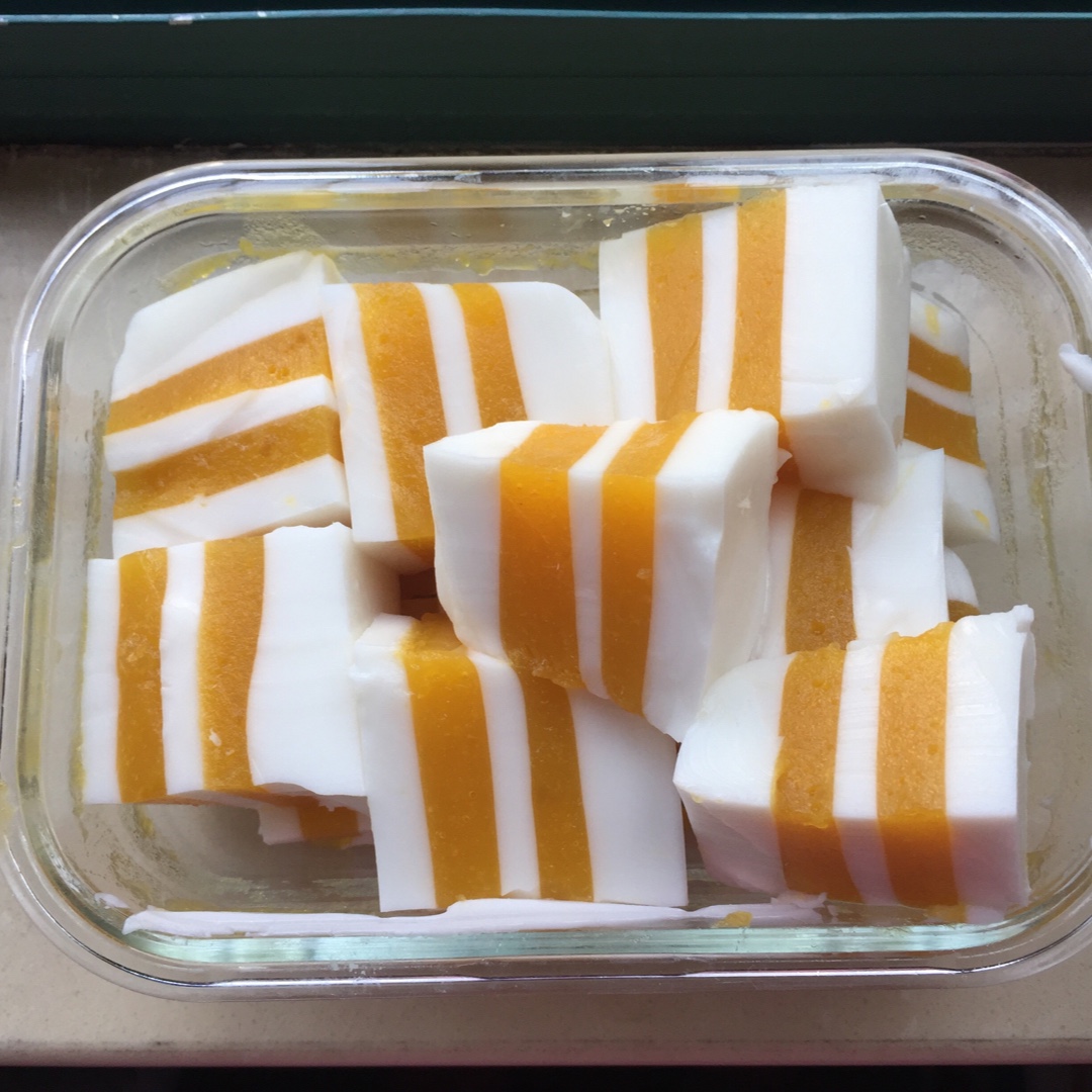 芒果椰汁千层糕