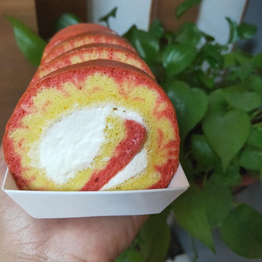 红丝绒风火轮蛋糕卷