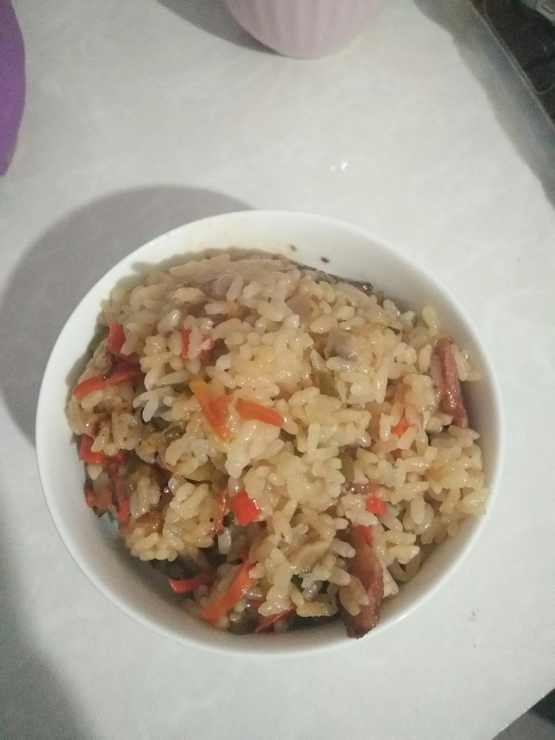 电饭煲香肠焖饭