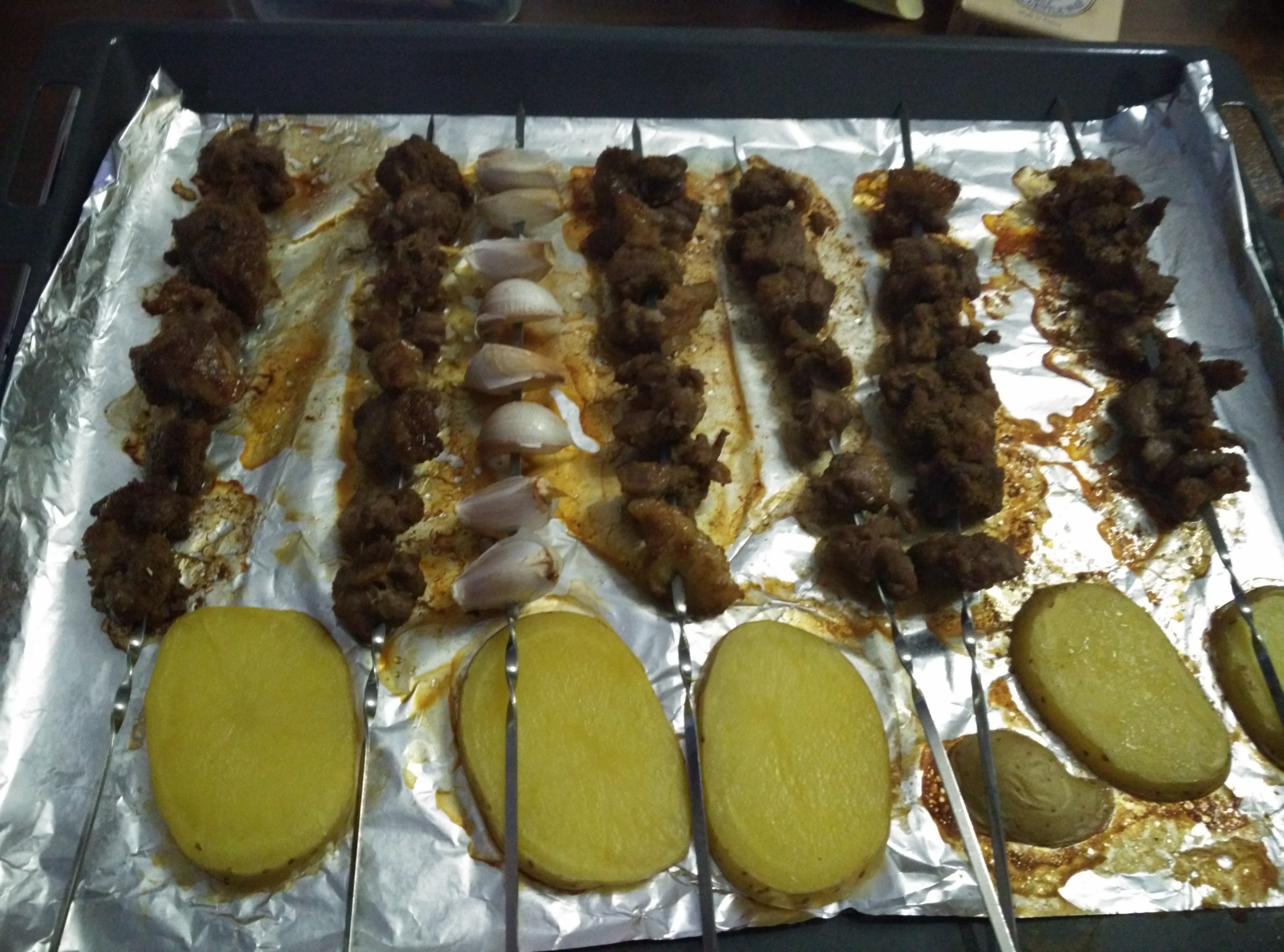 生烤羊肉串
