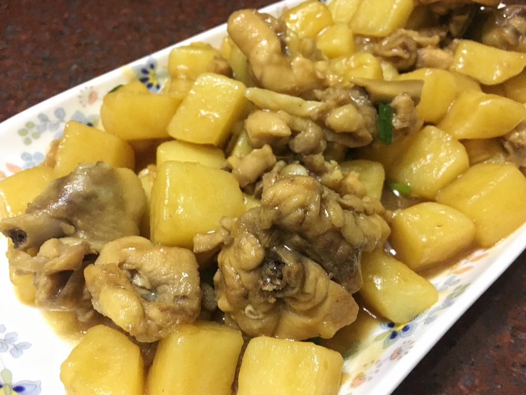 土豆炖鸡块