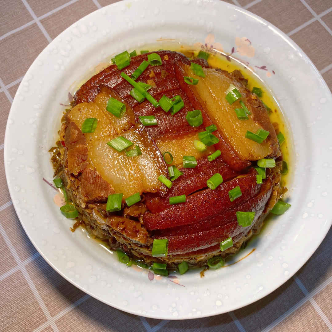 厨师长教你：“咸烧白”的正宗做法，一看就有食欲