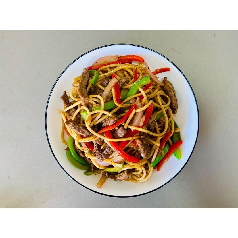 黑椒牛柳炒意粉