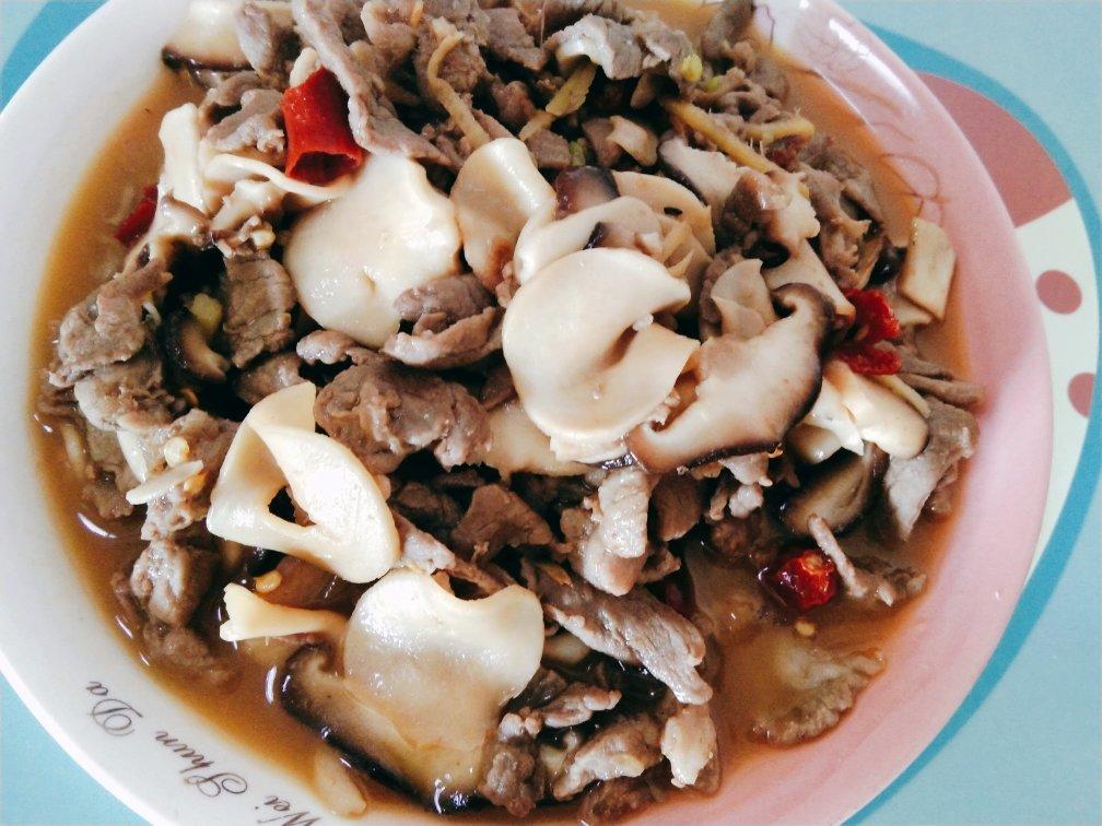 蘑菇炒肉片