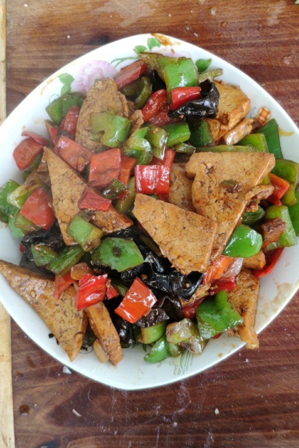 豆腐这样做比大鱼大肉都好吃，简单易做又下饭