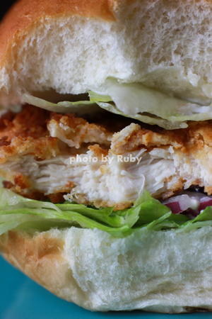 完胜肯德基的劲脆炸鸡堡（Fried Chicken Sandwich）的做法 步骤12