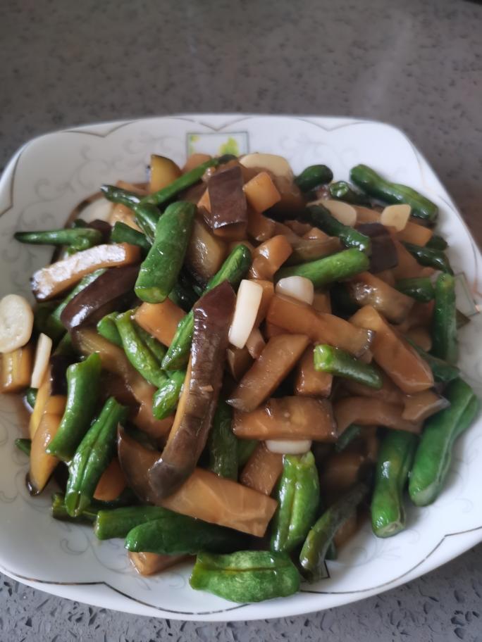 家常豆角烧茄子（少油版）