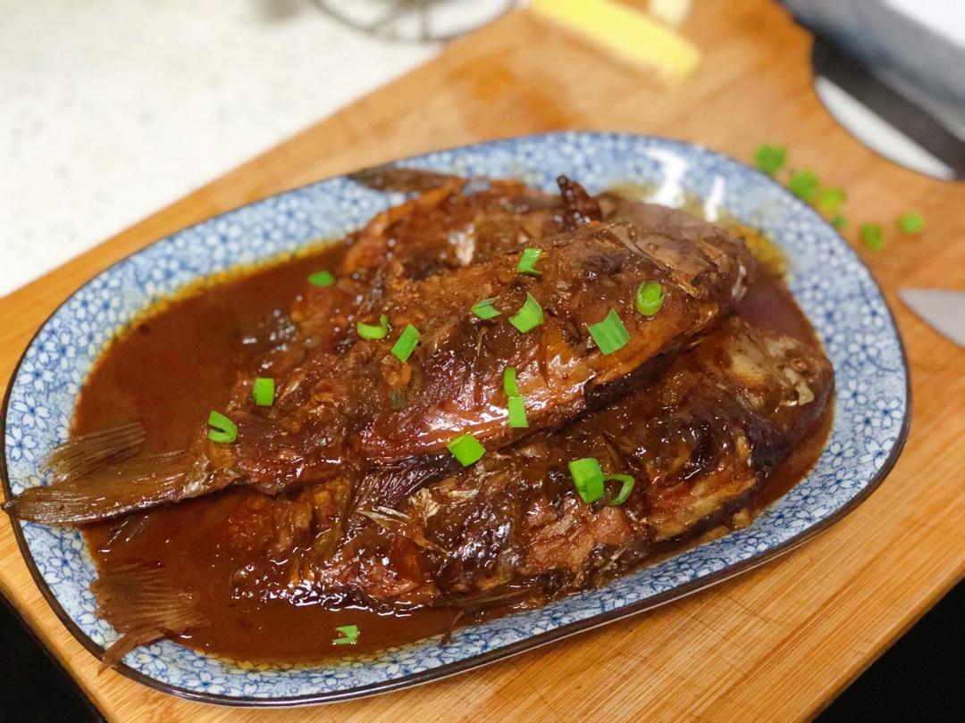 红烧鲫鱼