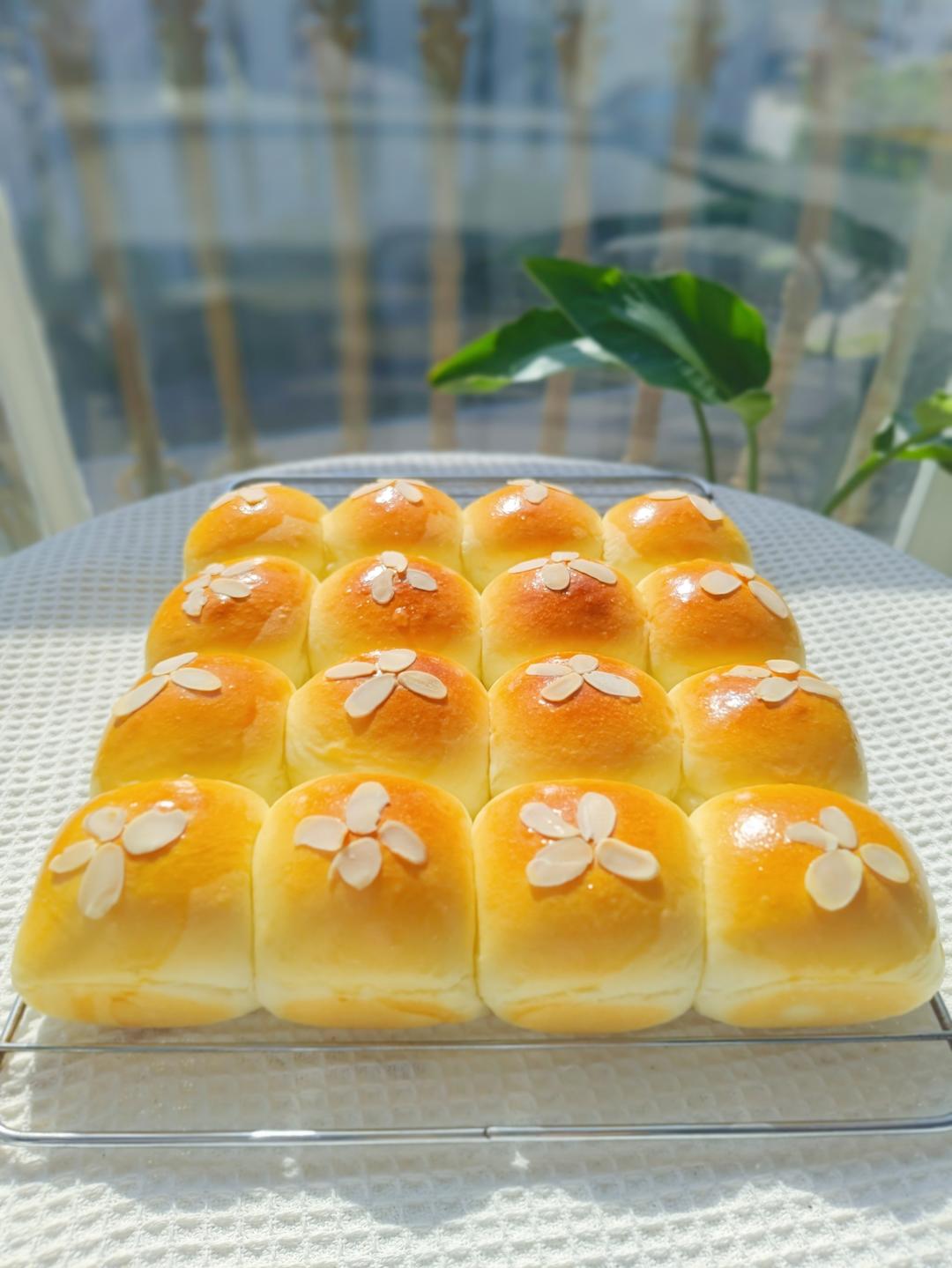 放三天都不硬软fufu的牛奶小面包配方分享