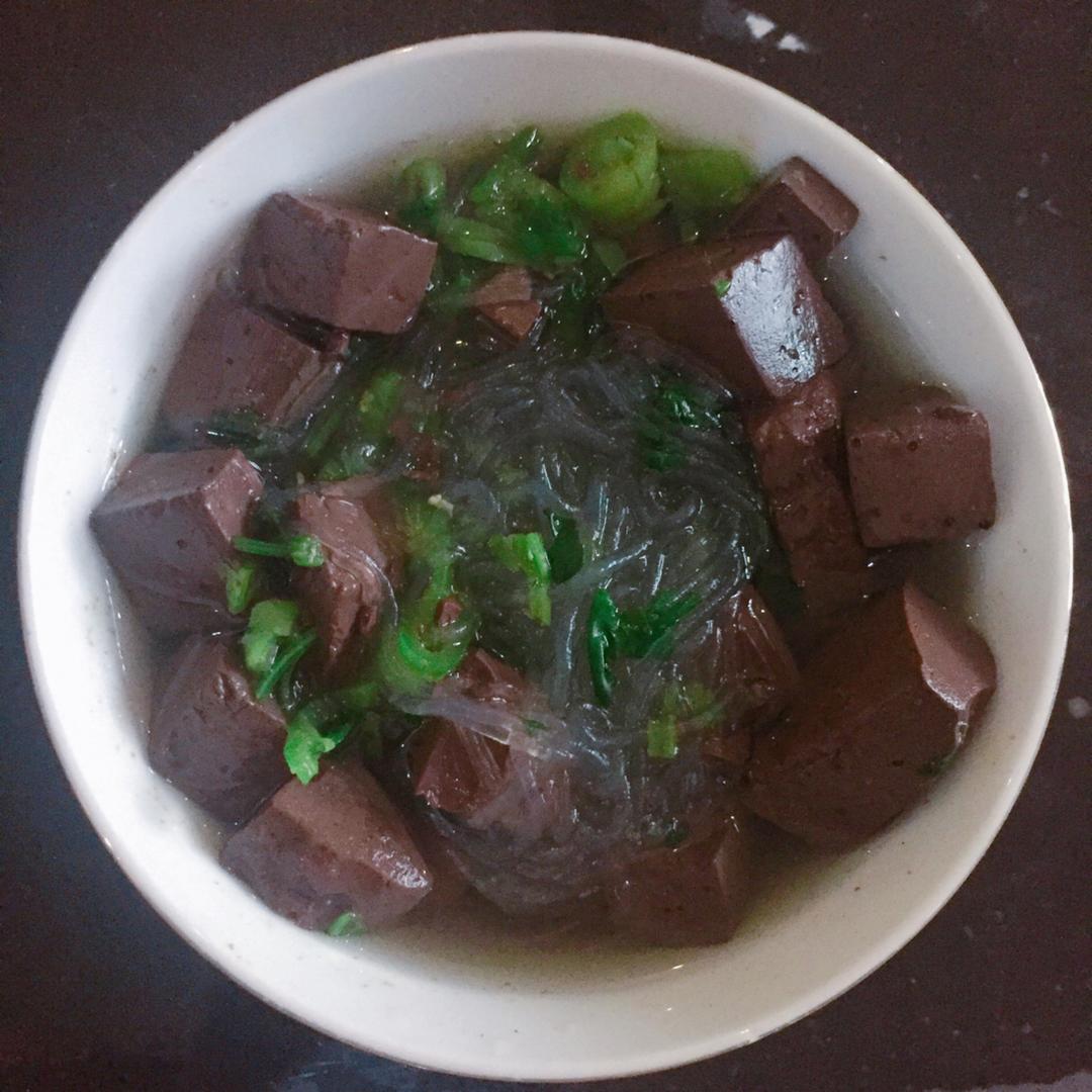 鸭血粉丝汤（无油健康低配减肥版）的做法