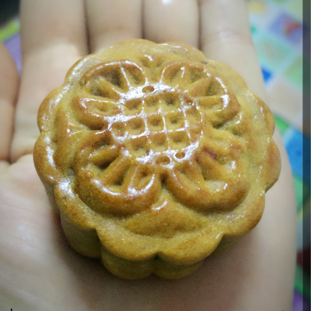 广式月饼——蛋黄莲蓉月饼