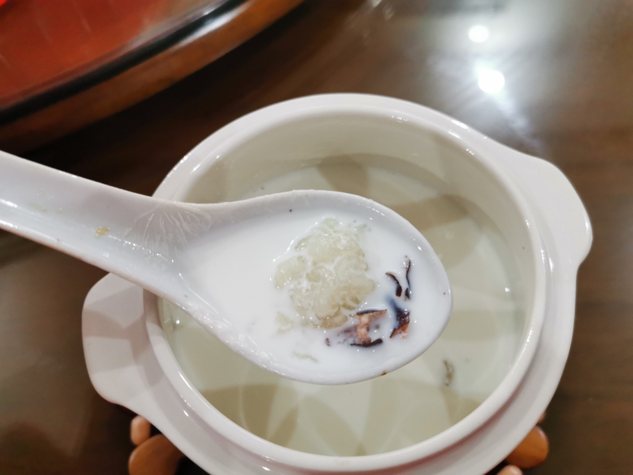 牛奶红枣炖雪蛤（无腥味，不加糖）的做法