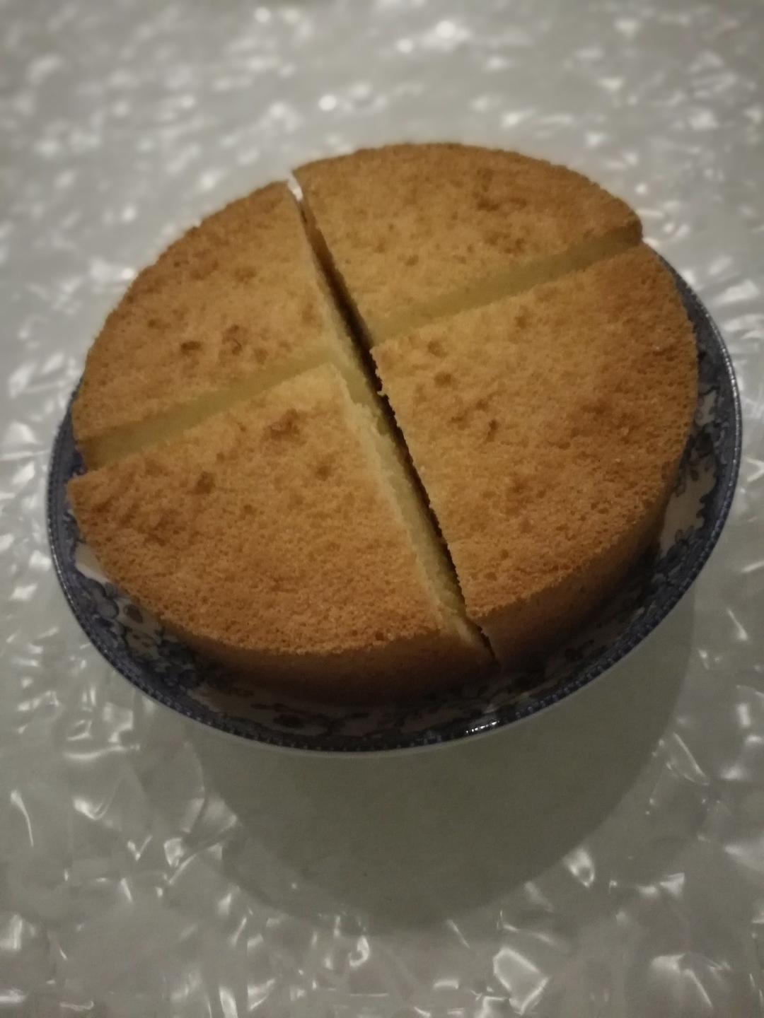 超简单完美戚风蛋糕（6寸2蛋）附打发、翻拌、脱模视频