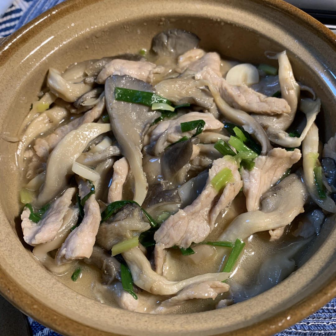 平菇炒肉片