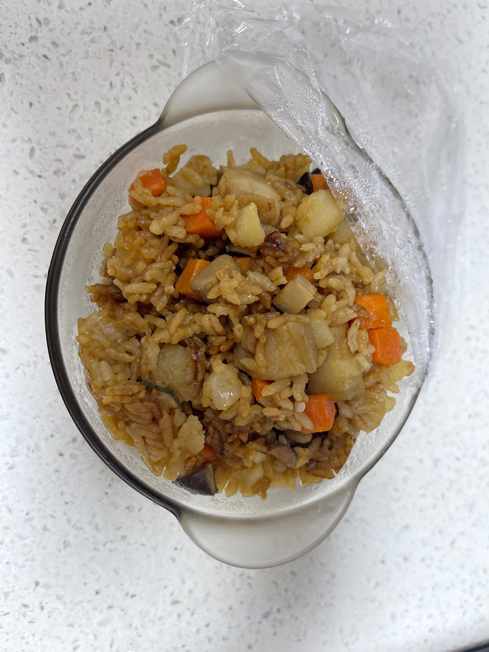 土豆五花肉焖饭