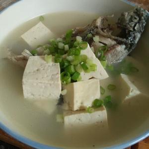 鲫鱼豆腐汤的做法 步骤4