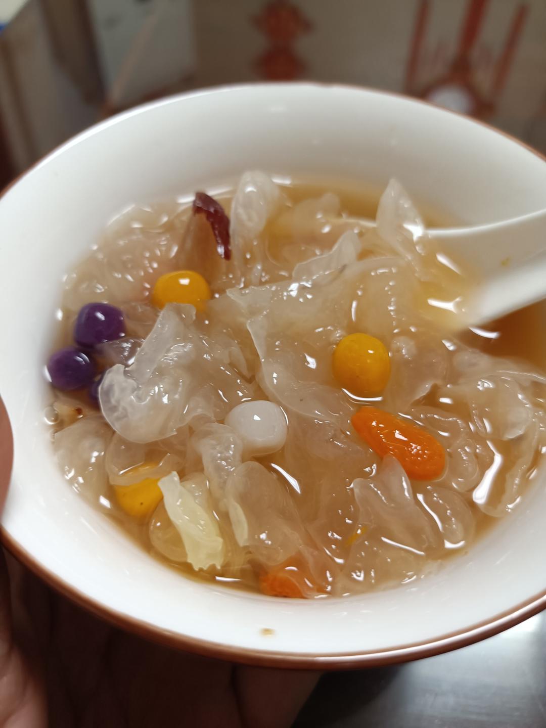 红枣枸杞银耳汤（百分百出胶）