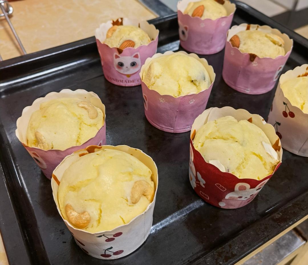 玛芬纸杯蛋糕 搅拌几下就做好了