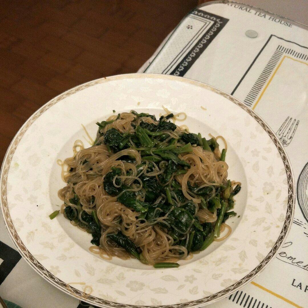 菠菜炒粉丝