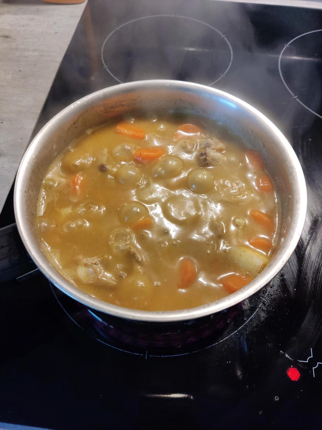 泰式椰香咖喱鸡配泰国香米