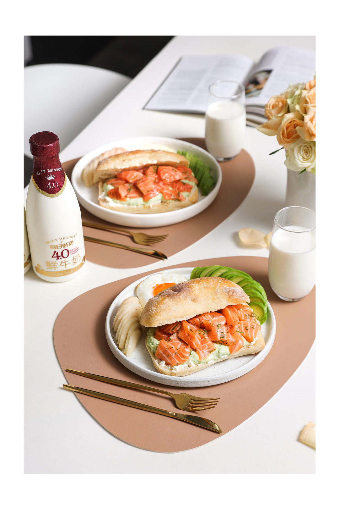 三文鱼牛油果恰巴塔三明治