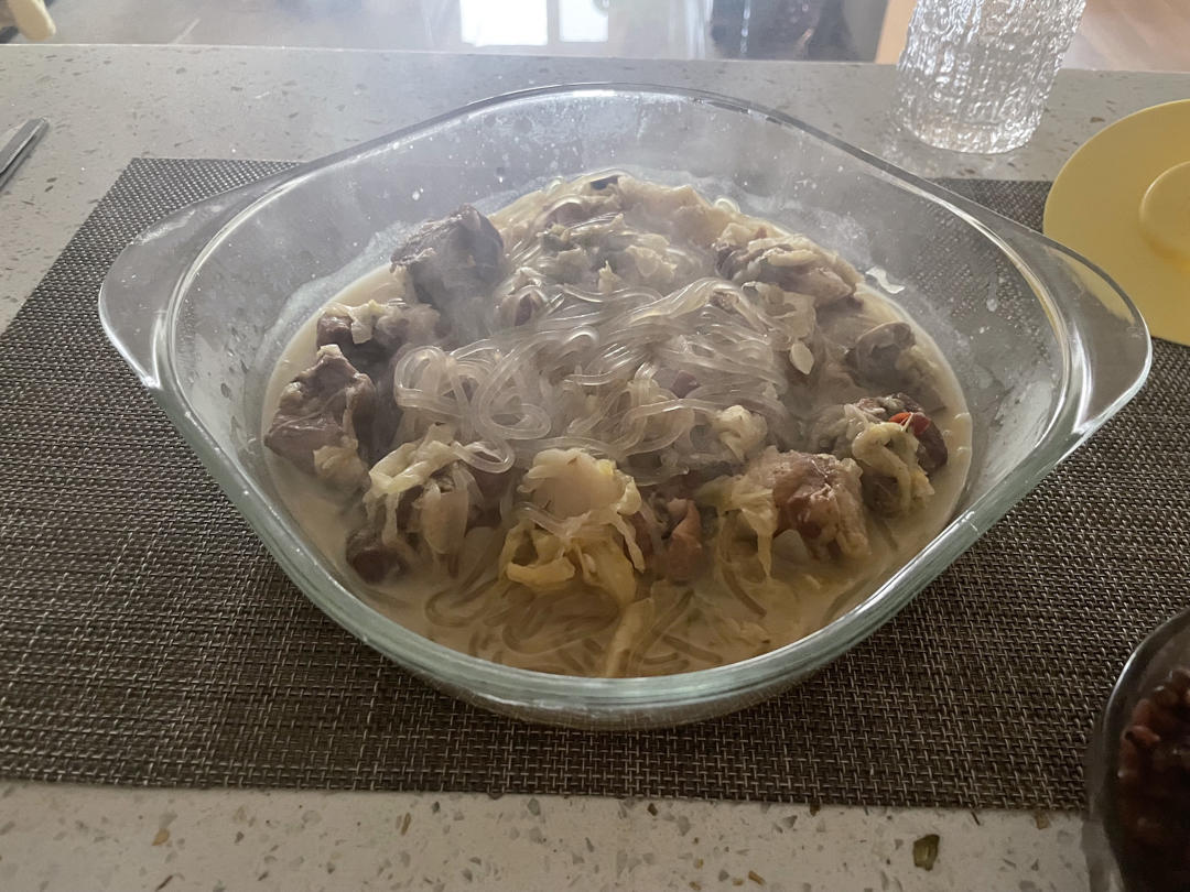 东北酸菜炖排骨