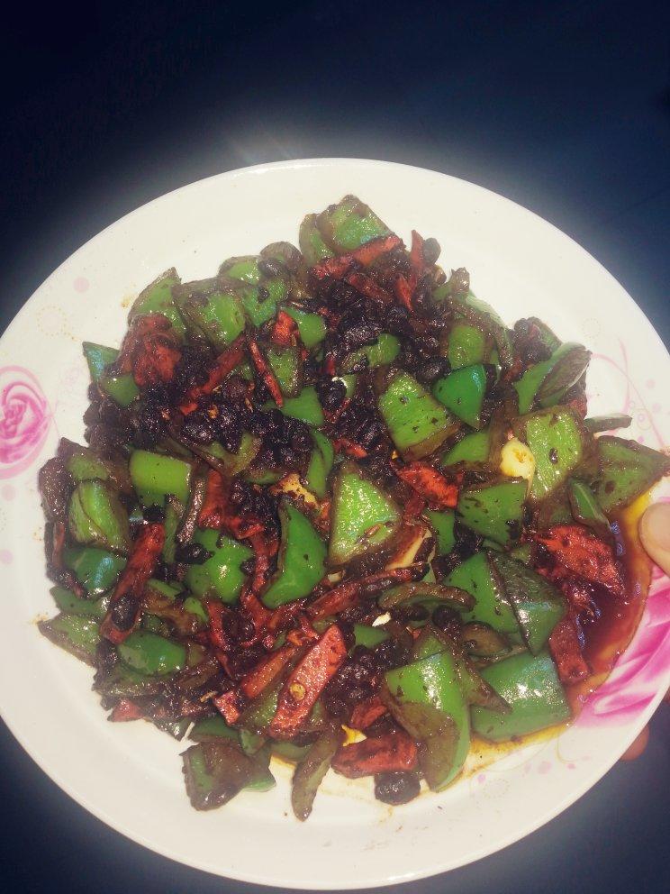 蚝油豆豉香煎杏鲍菇青椒肉丝（最好吃的杏鲍菇做法）